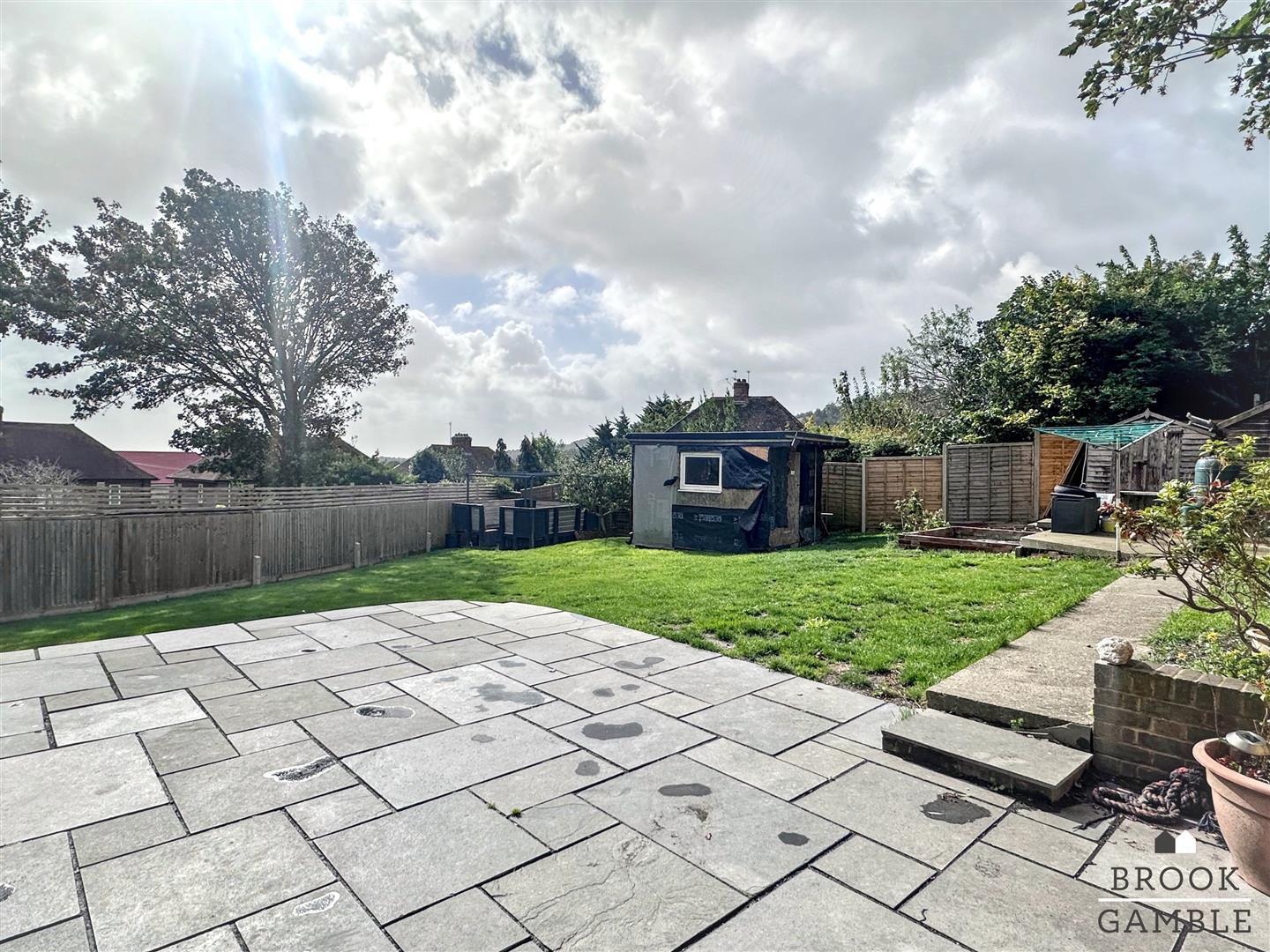 3 Bedroom House - Semi-Detached. Millbrook Gardens in Eastbourne,  2